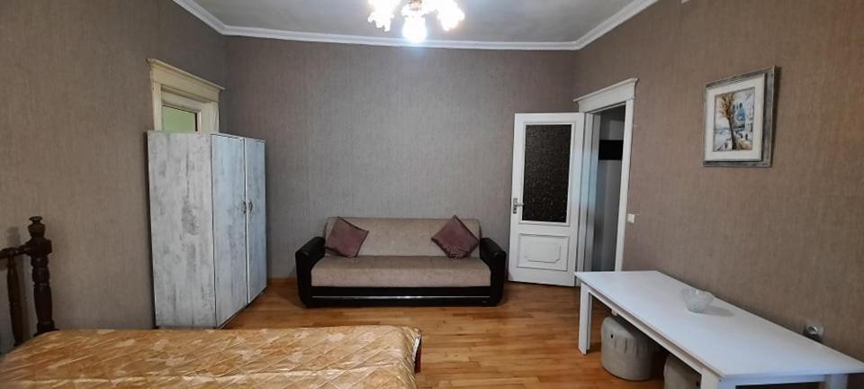 Iren Apartment Batumi Esterno foto