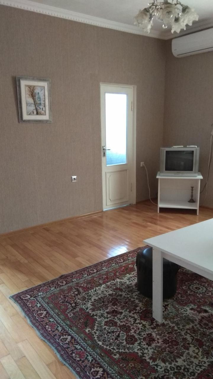 Iren Apartment Batumi Esterno foto
