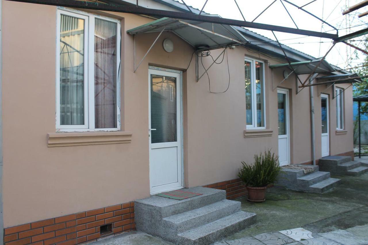 Iren Apartment Batumi Esterno foto