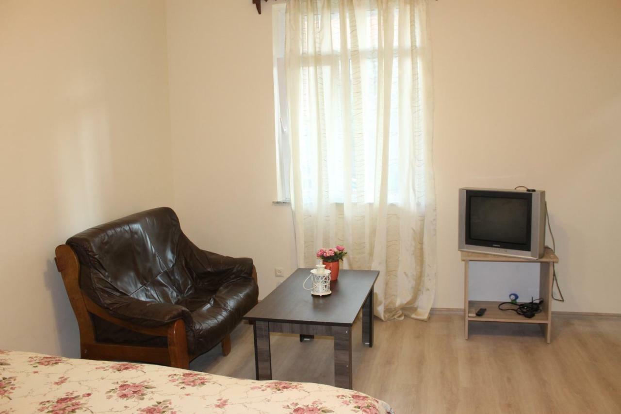 Iren Apartment Batumi Esterno foto